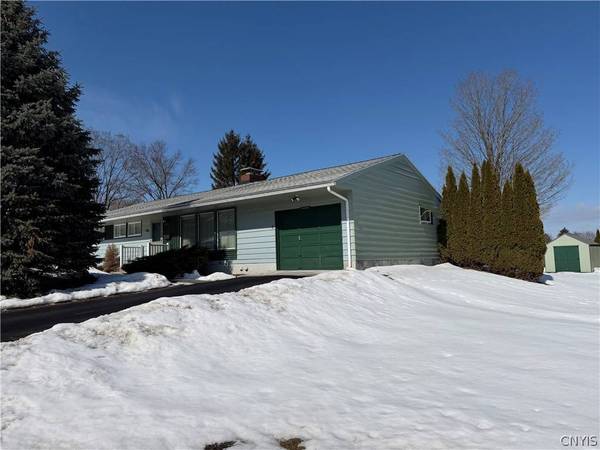 5 Huxford PL, Whitesboro, NY 13492