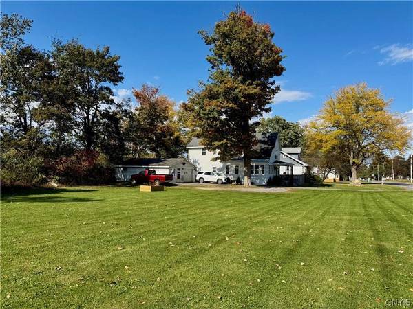 3761 Oneida ST, New Hartford, NY 13413
