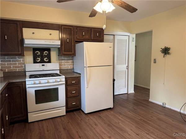 5836 Linda DR, Marcy, NY 13403