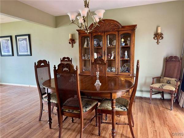 5836 Linda DR, Marcy, NY 13403