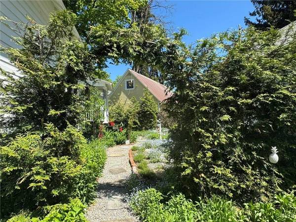 177 Sanford AVE, Clinton, NY 13323