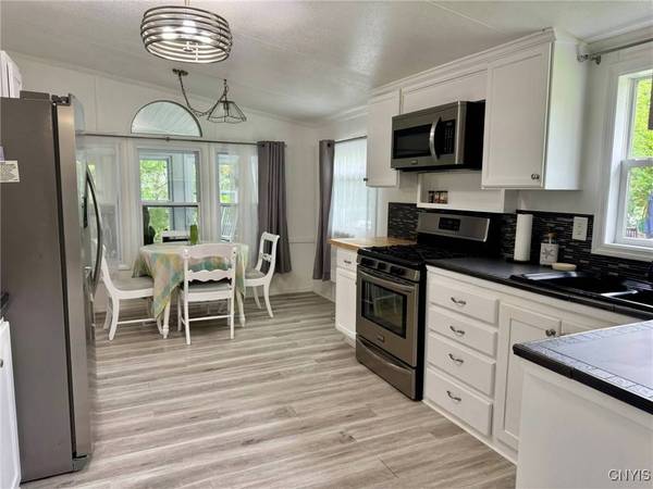 9698 Campbell Road 1G, Sauquoit, NY 13456