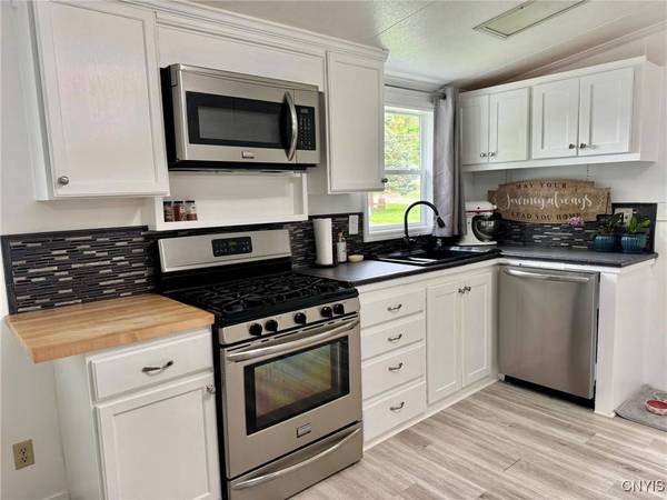 9698 Campbell Road 1G, Sauquoit, NY 13456