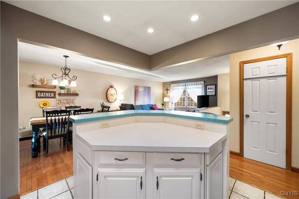 146 Sanford AVE, Clinton, NY 13323