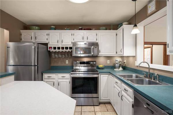 146 Sanford AVE, Clinton, NY 13323