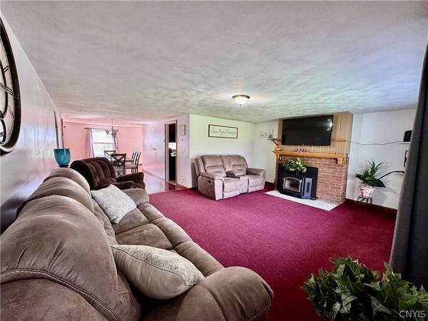 87 Clinton ST, New York Mills, NY 13417