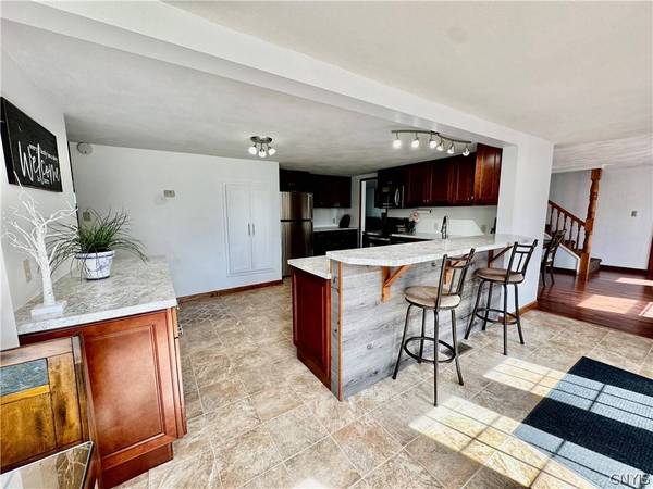 87 Clinton ST, New York Mills, NY 13417