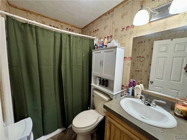 2179 Skyline DR, Oriskany Falls, NY 13425