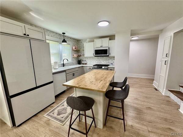 1028 Tabor PL, Utica, NY 13502