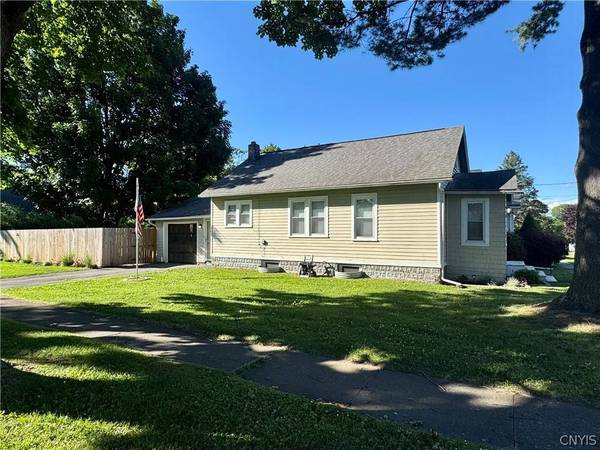 1028 Tabor PL, Utica, NY 13502