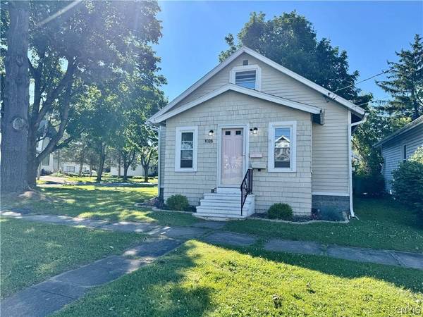 1028 Tabor PL, Utica, NY 13502