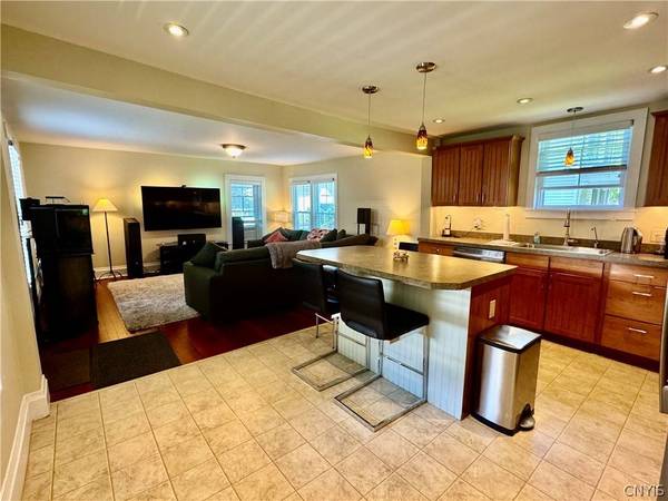 71 College ST, Clinton, NY 13323