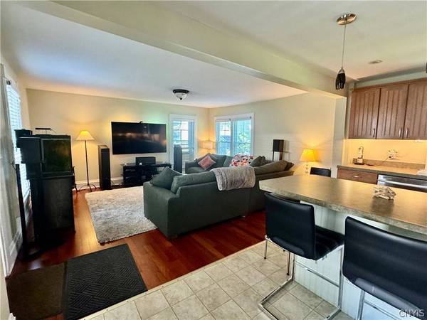 71 College ST, Clinton, NY 13323