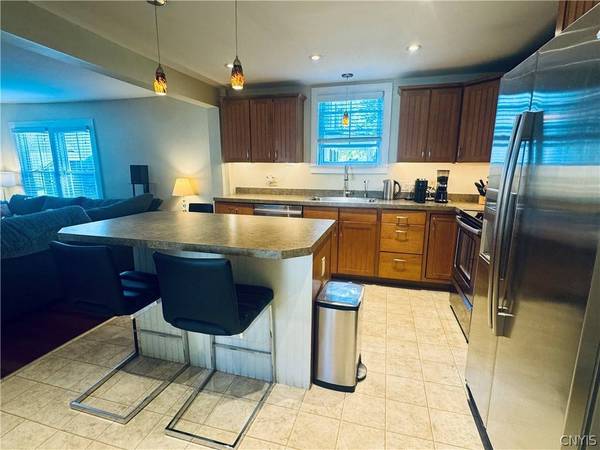 71 College ST, Clinton, NY 13323