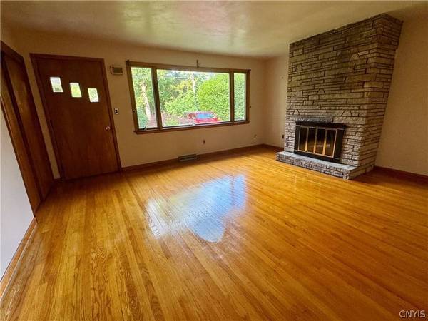 212 Meeker AVE, Utica, NY 13502
