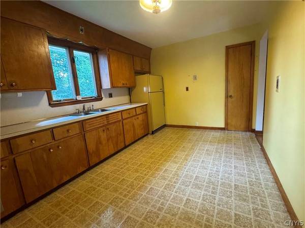 212 Meeker AVE, Utica, NY 13502