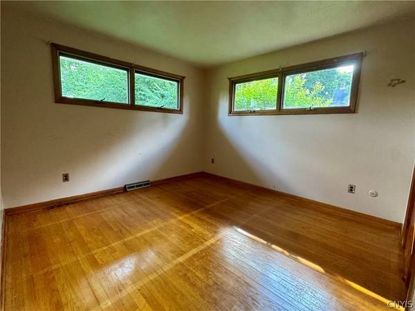 212 Meeker AVE, Utica, NY 13502
