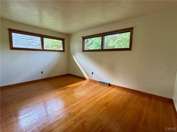 212 Meeker AVE, Utica, NY 13502
