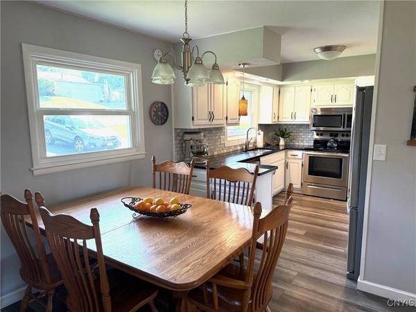 2 Beckwith CIR, Utica, NY 13413