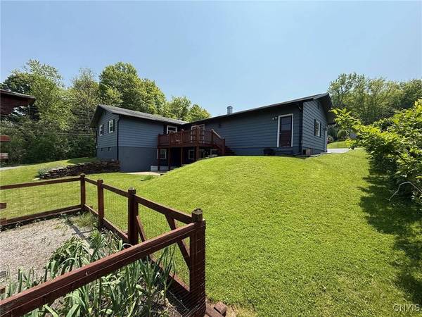 2 Beckwith CIR, Utica, NY 13413