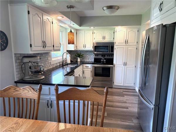 2 Beckwith CIR, Utica, NY 13413