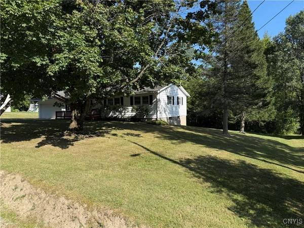 10340 Ridgecrest RD, Marcy, NY 13403