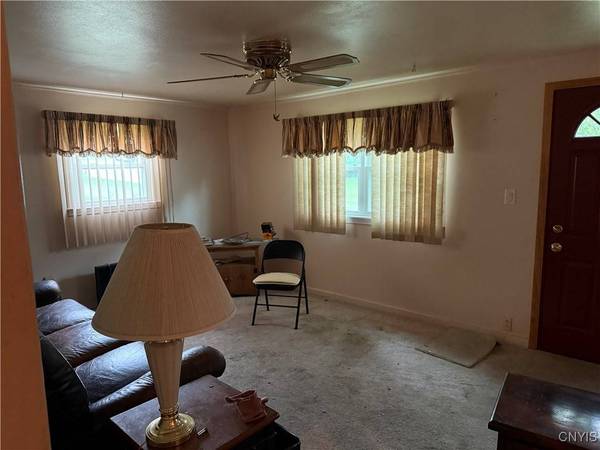 6 Denton AVE, Whitesboro, NY 13492