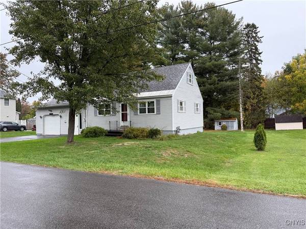 6 Denton AVE, Whitesboro, NY 13492