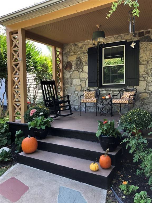 726 Sherman DR, Utica, NY 13501