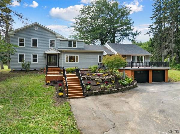 824 E Higby RD, New Hartford, NY 13413