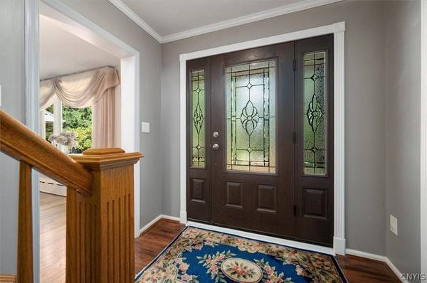 824 E Higby RD, New Hartford, NY 13413