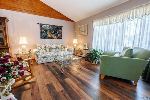 421 Buchanan RD, Utica, NY 13502