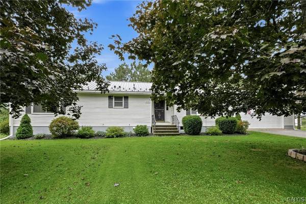 2091 Graffenburg RD, Sauquoit, NY 13456