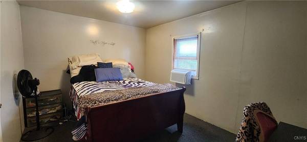 16 Bryant ST, Utica, NY 13502