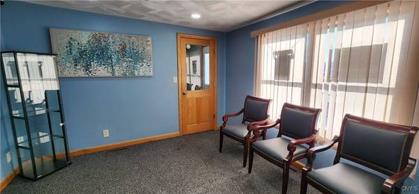 44 Herkimer RD, Utica, NY 13502