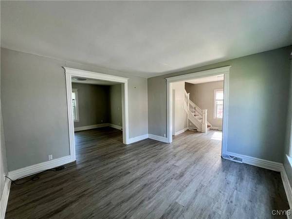 832 Waverly PL, Utica, NY 13502