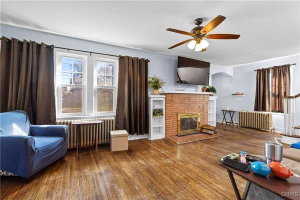 2812 Ogden PL, Utica, NY 13501