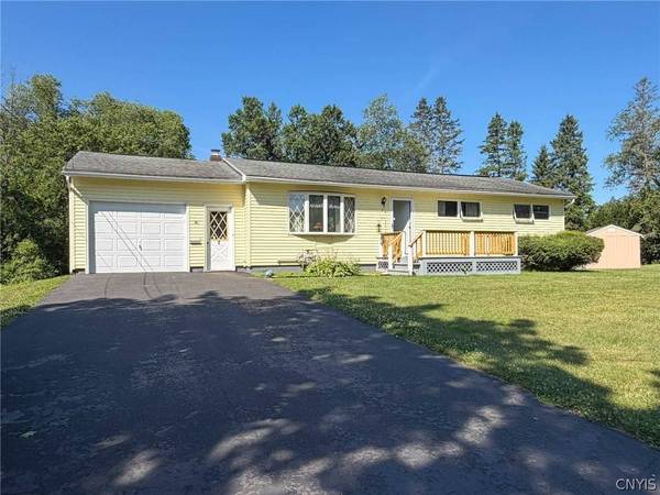 2 Vine CT, Utica, NY 13502
