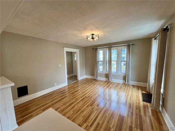 101 Lowell AVE #101, Utica, NY 13502