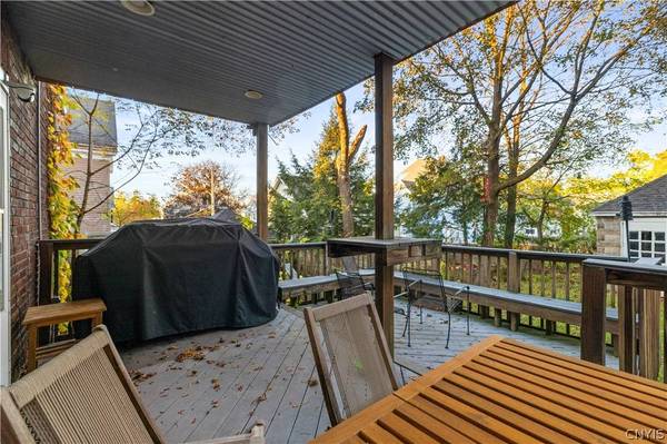 27 Prospect ST, Utica, NY 13501