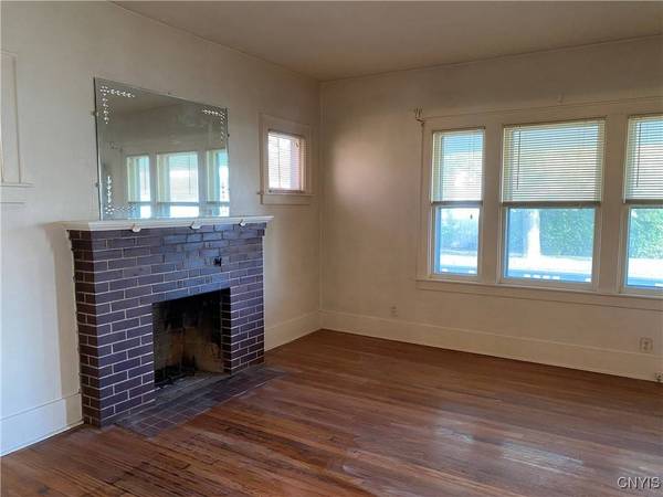924 Eagle ST, Utica, NY 13501