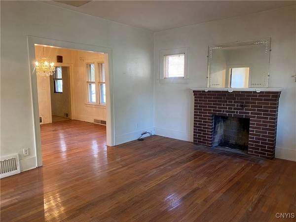 924 Eagle ST, Utica, NY 13501