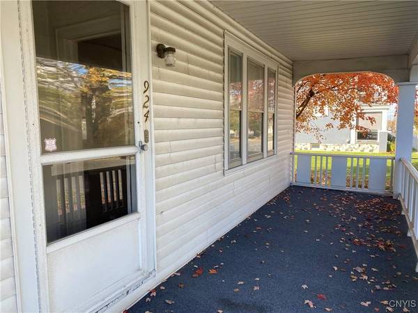 924 Eagle ST, Utica, NY 13501