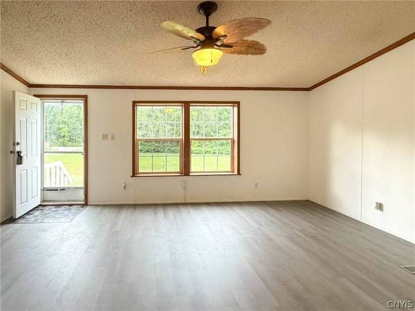 2503 Eckel RD, Blossvale, NY 13308