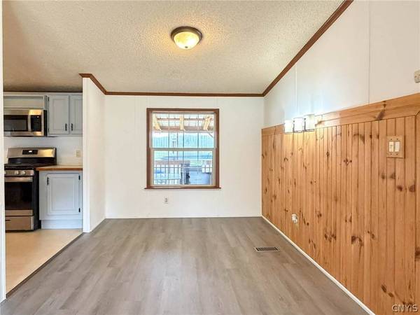 2503 Eckel RD, Blossvale, NY 13308