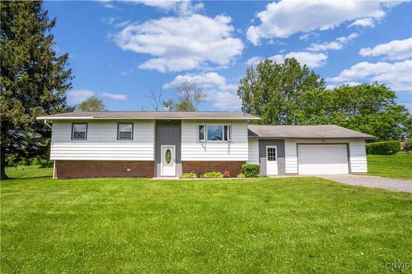 10045 Roberts RD, Sauquoit, NY 13456
