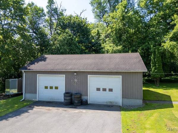 8666 Aitken AVE, Whitesboro, NY 13492