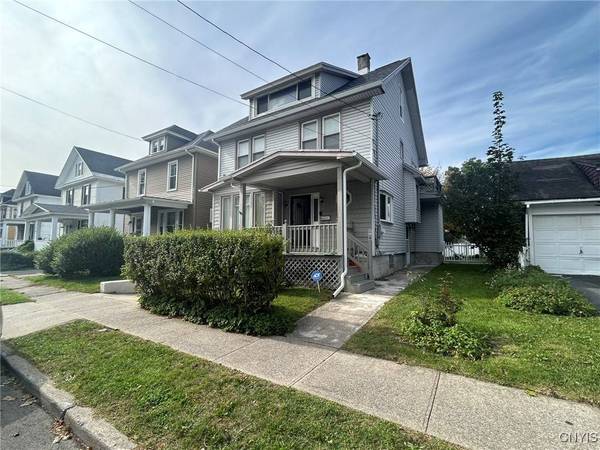 2 Cromwell PL, Utica, NY 13502