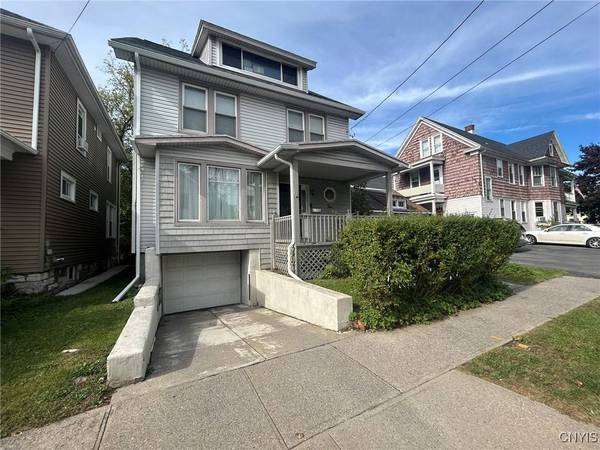 2 Cromwell PL, Utica, NY 13502