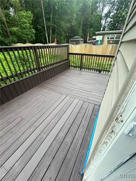 24 Elm ST, Whitesboro, NY 13492